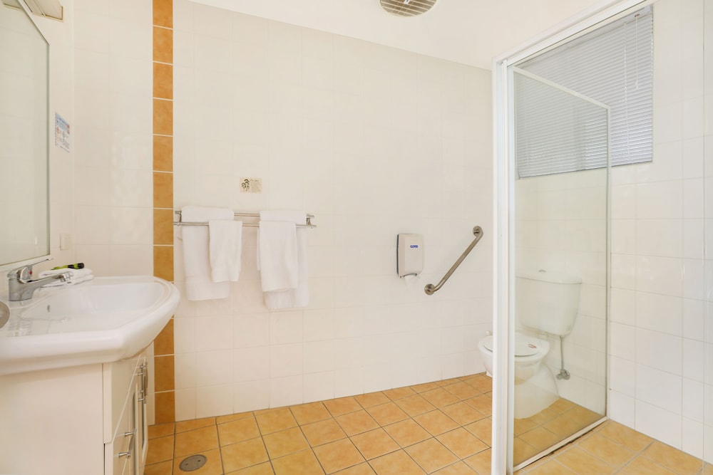 Caboolture Riverlakes Motel 65/66