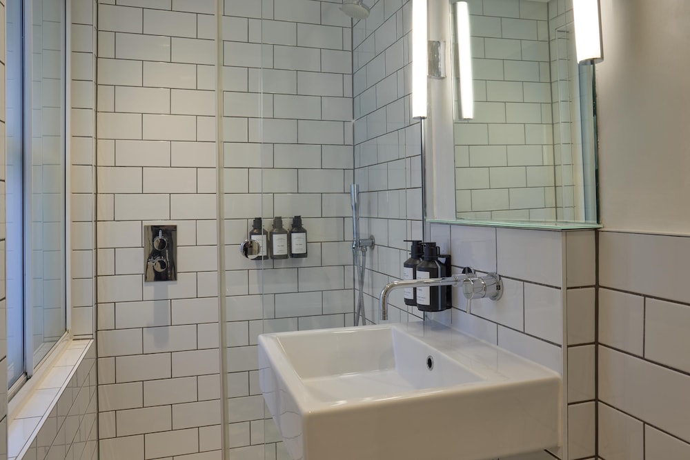 Radisson Blu Hotel London South Kensington 74/76
