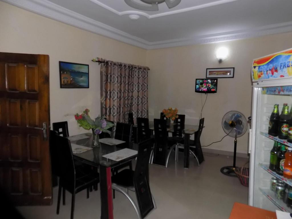 Royal Green Guest House 12/16