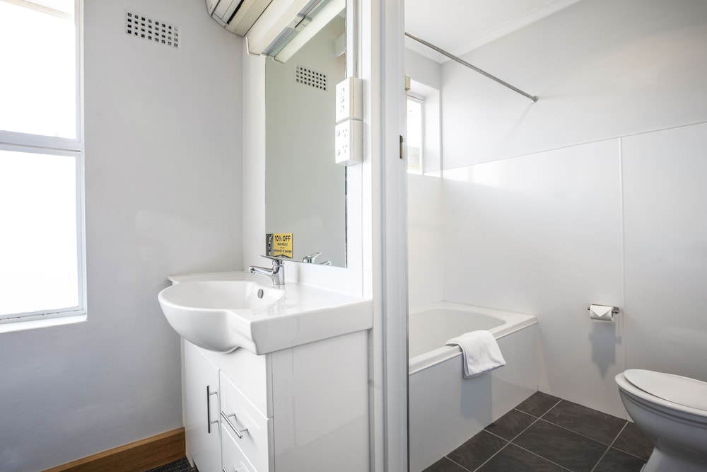 Nightcap at Carlyle Hotel 20/46