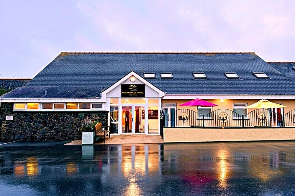 OYO Ocean Haze Hotel 53/58