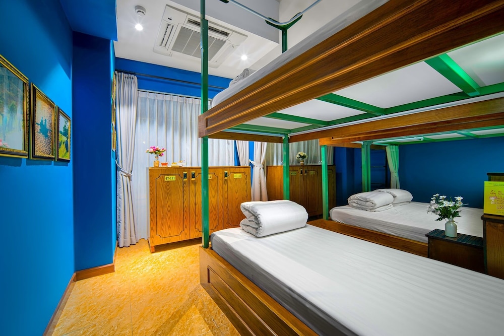Little Charm Hanoi Hostel 8/39