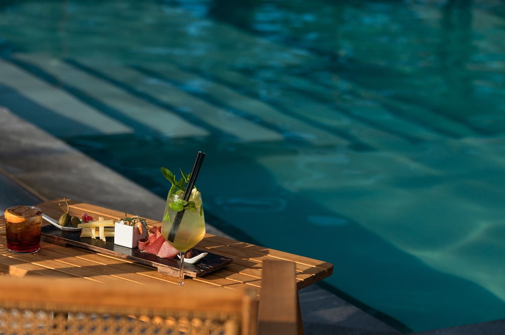 Q Resort Hotel 27/63