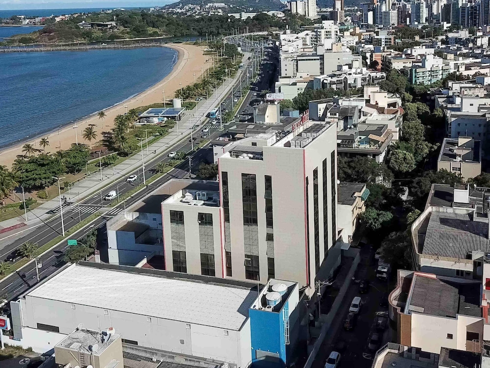 Ibis Vitoria Praia De Camburi 3/48