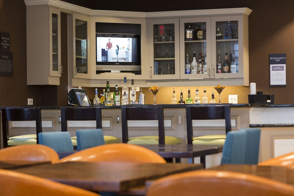 Hilton Garden Inn Plymouth, MA 6/48