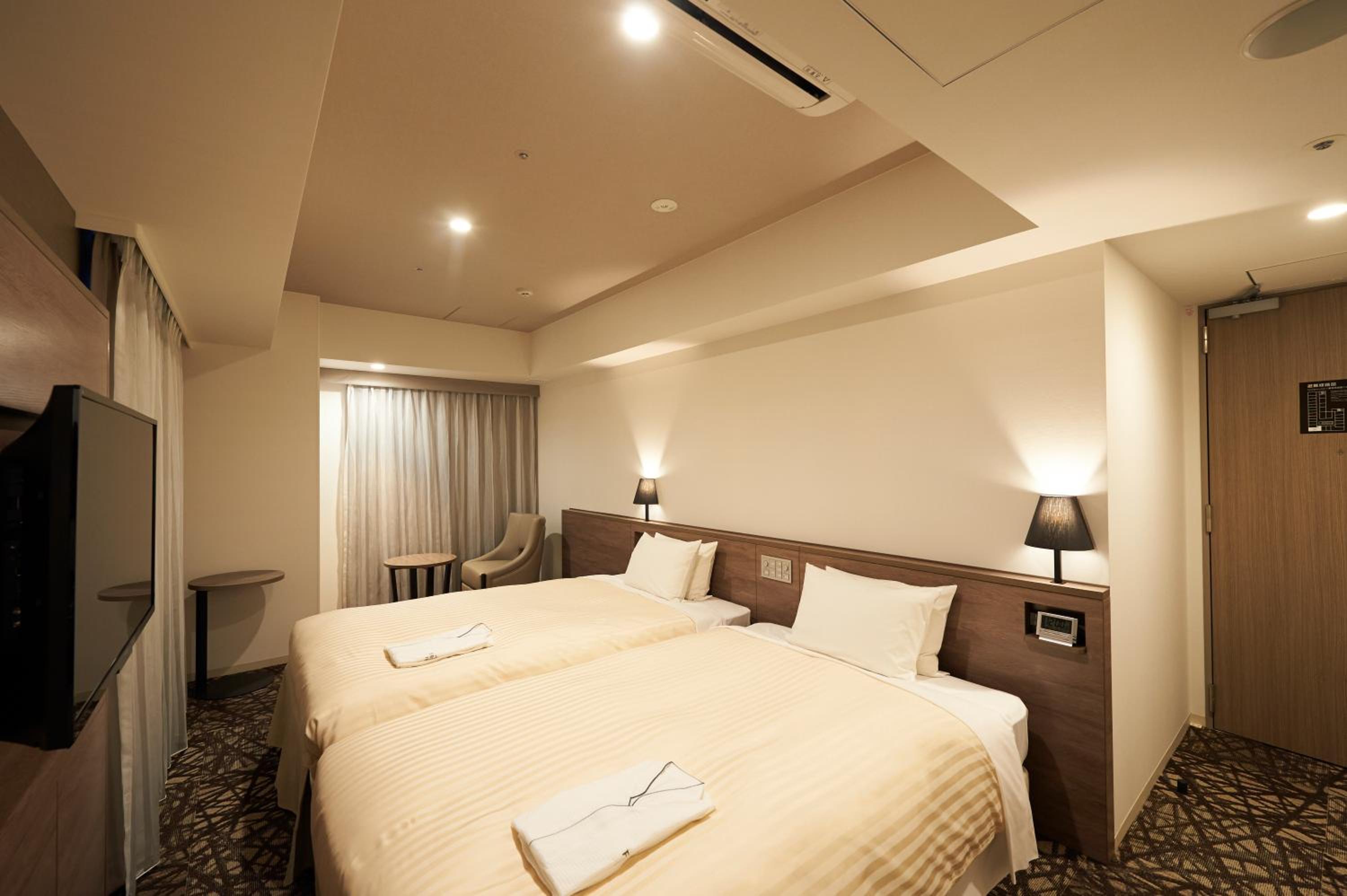 Adjoining, Premium, Comfort, Triple, Double Bed