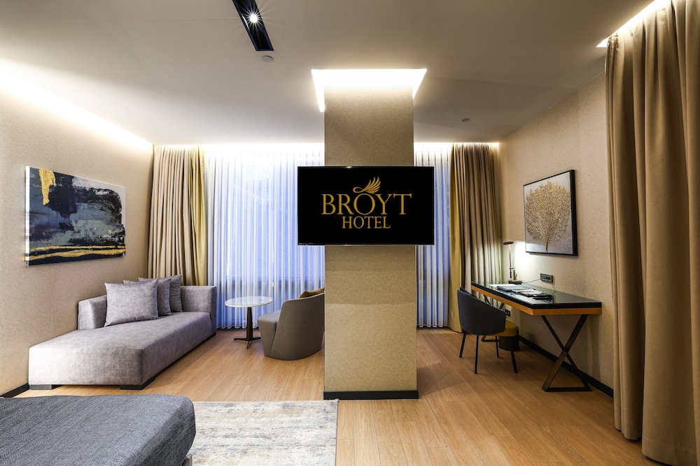 Broyt Hotel 27/50