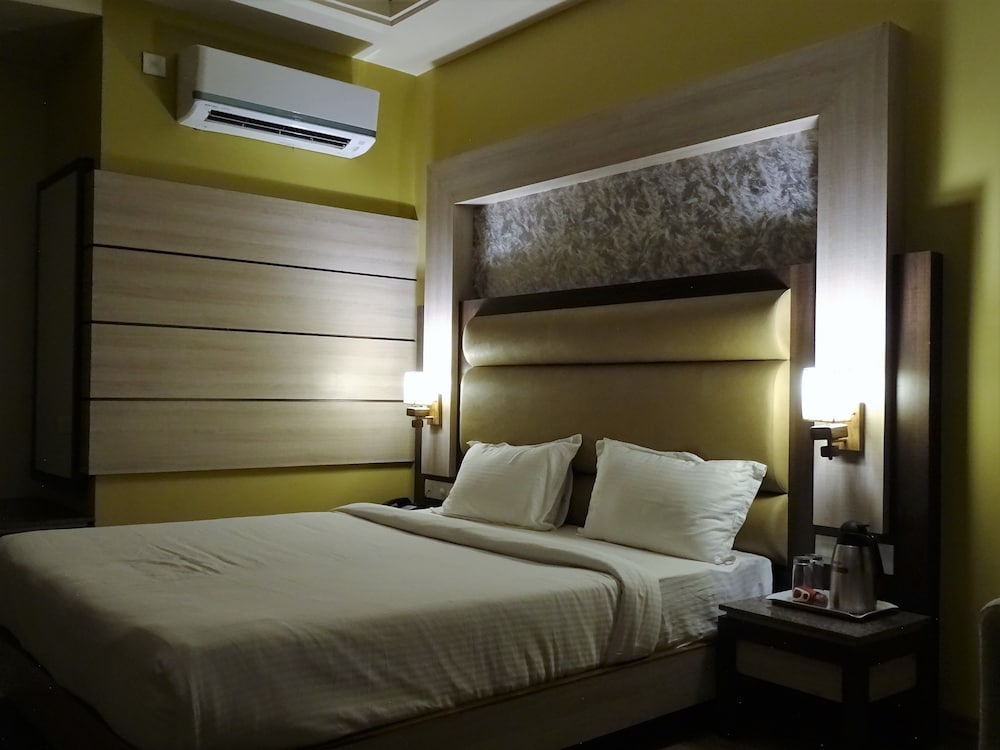 Hotel Continental Blue 25/44