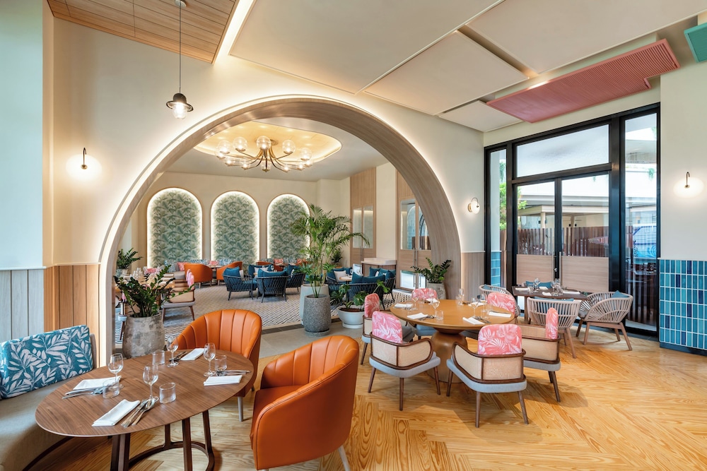 M Social Hotel Phuket 29/50