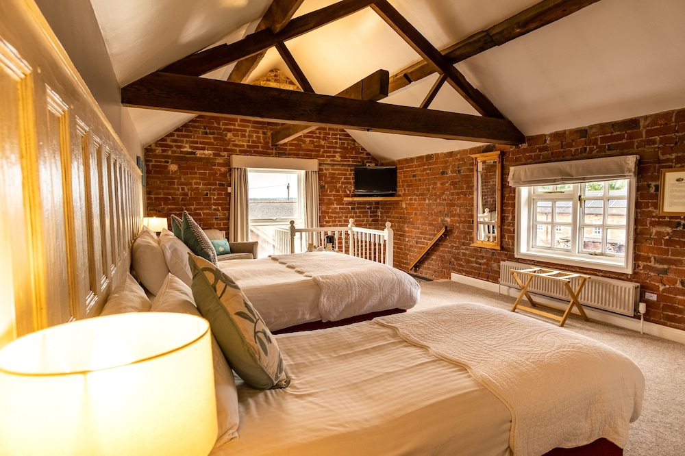 Donington Park Farmhouse Hotel 25/48