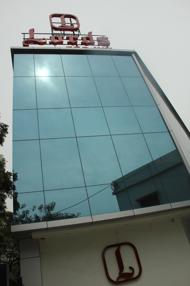 Lords Eco Inn Gandhidham 15/23