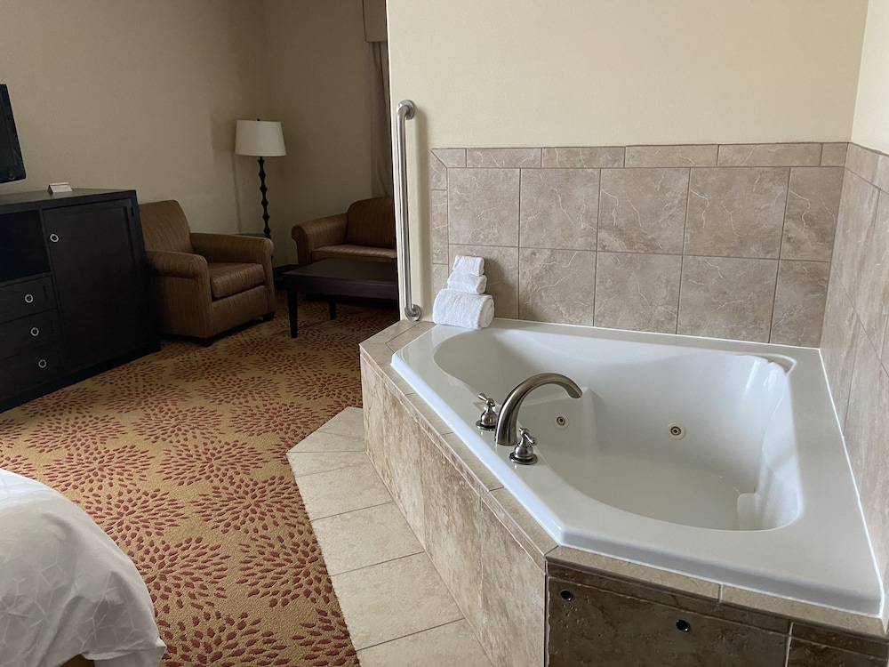 Holiday Inn Express And Suites Silt Rifle 16/34