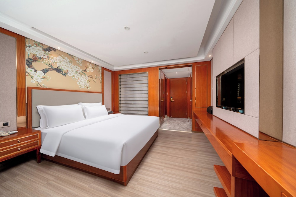 Parkgeun Hotel (Guangzhou Railway Station) 4/26