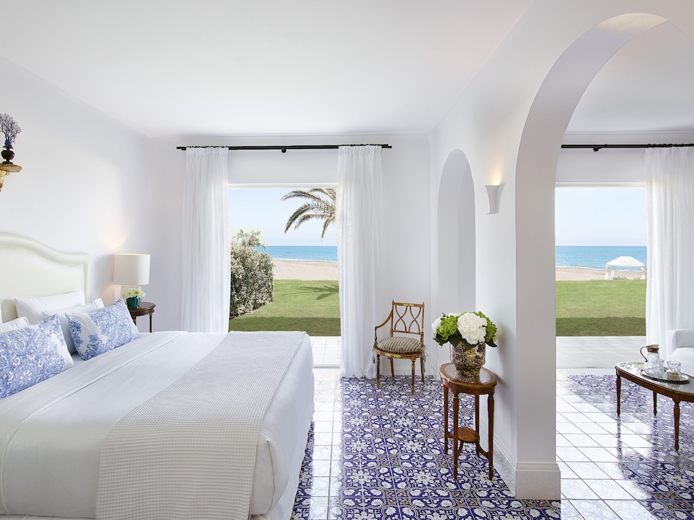 2 Bedrooms, Beach Villa, 2 King Beds, Sea Front, Sofa، Caramel, A Resort to Live 6/10