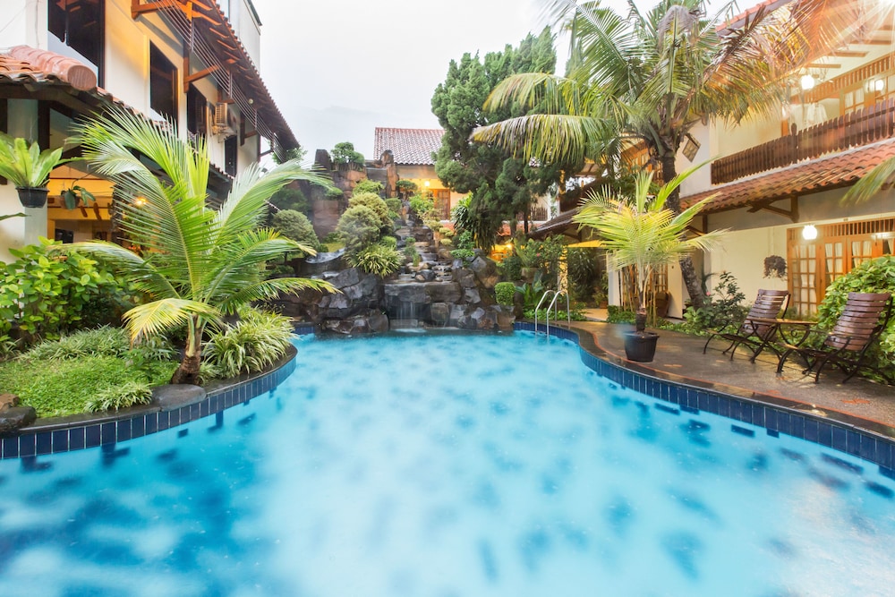 DUTA GARDEN HOTEL 53/58