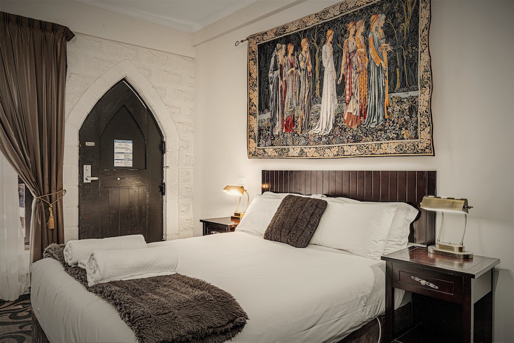 KRYAL CASTLE 18/69
