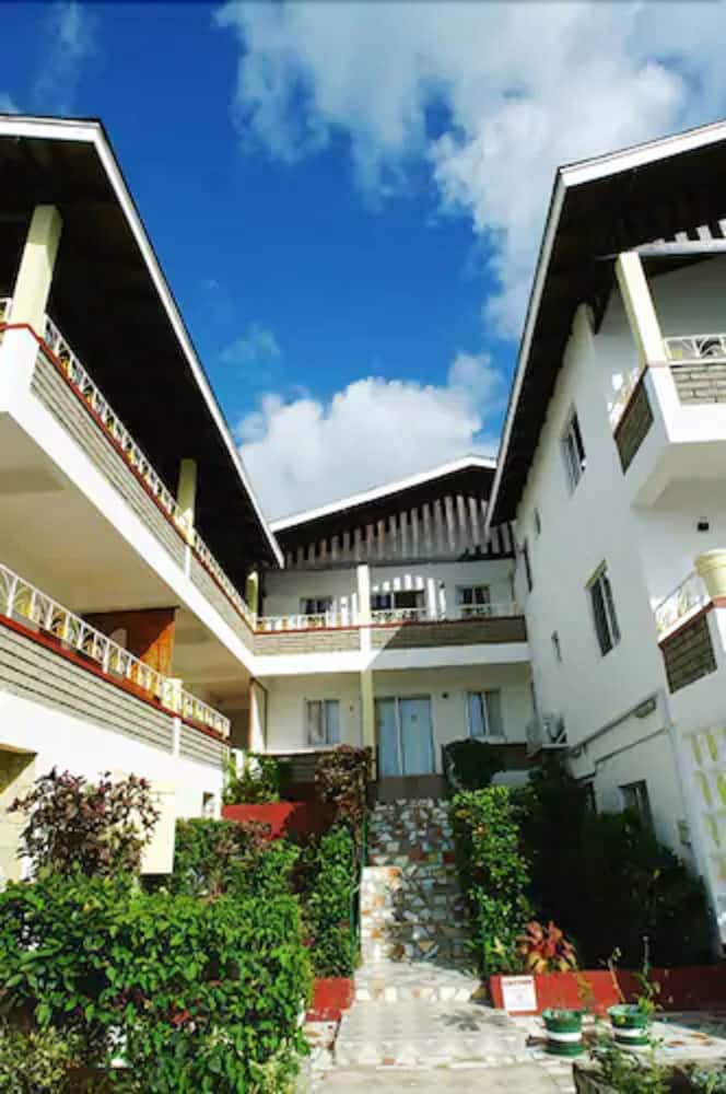 Gem Holiday Beach Resort 2/69