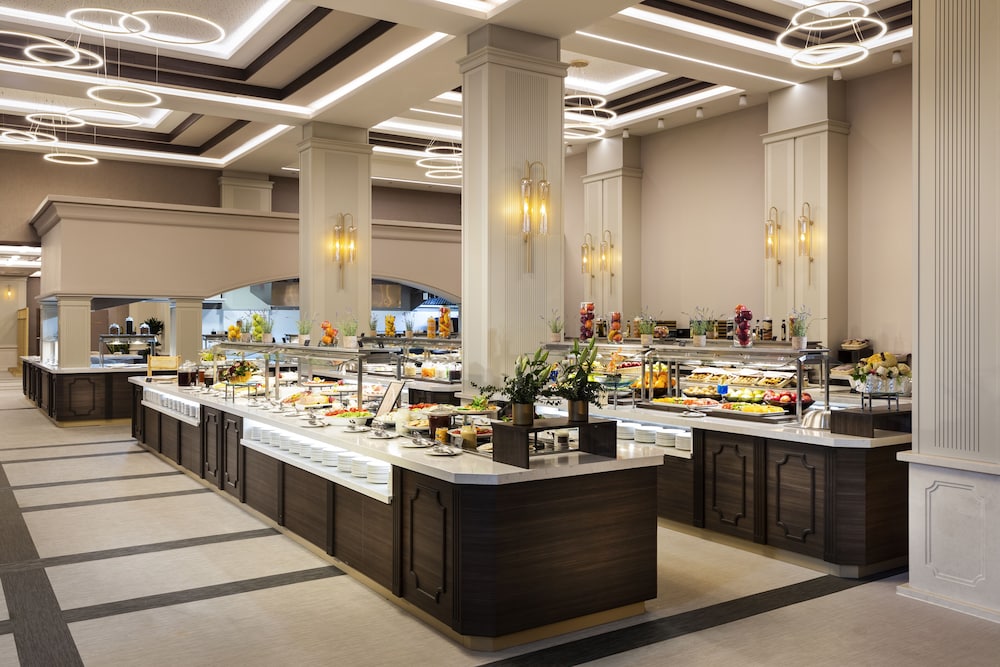 Kings' Valley Medical & Spa 4/50