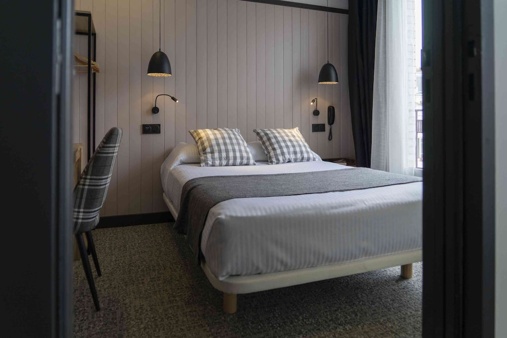 Hotel Sub 14/35