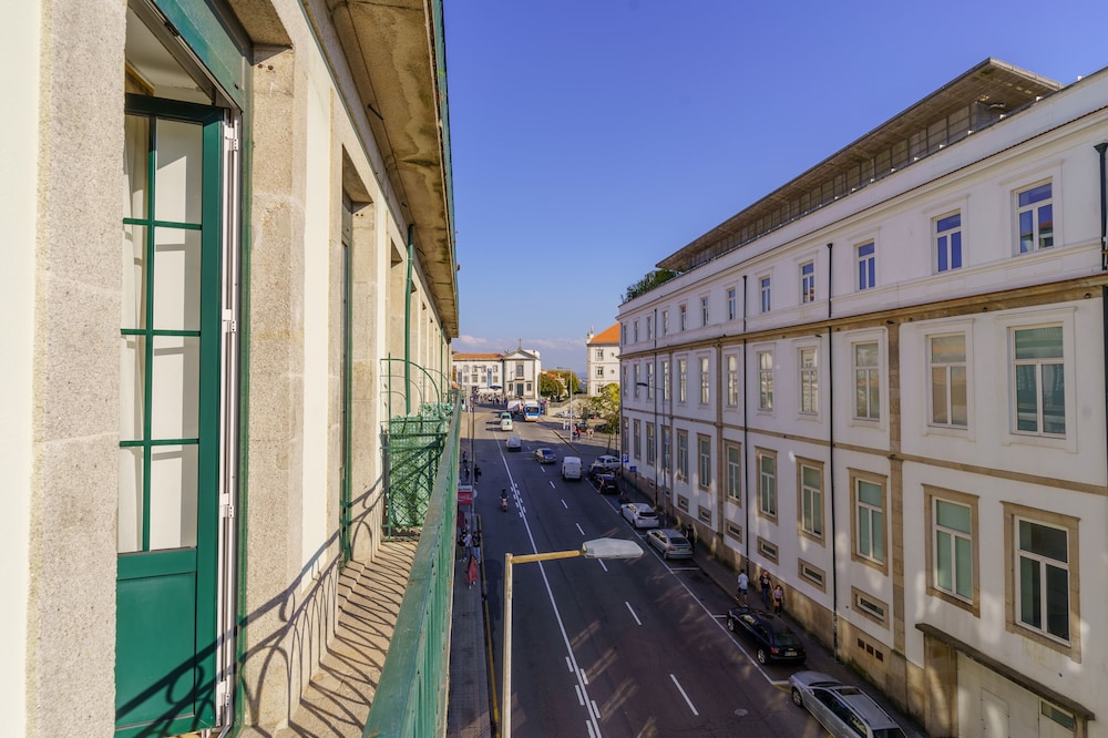 feel porto historical flats