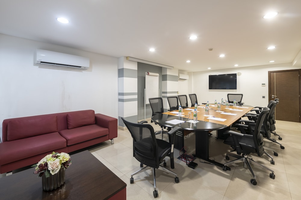RK Suite Hotel 29/44