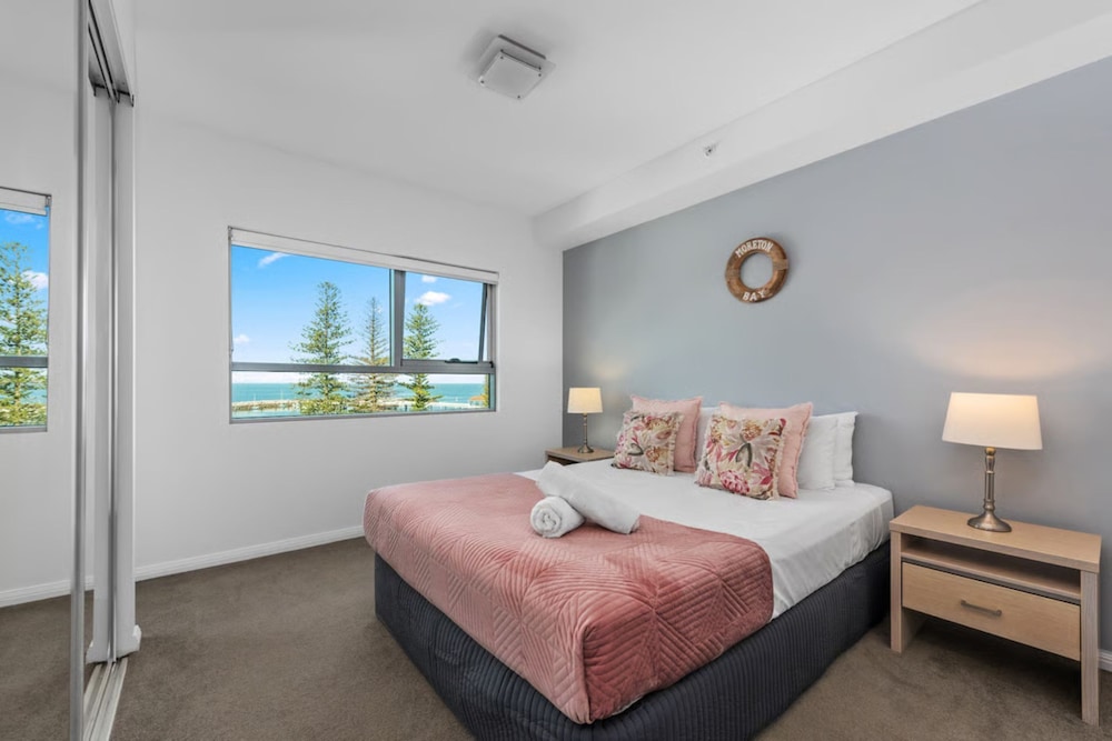Proximity Waterfront Apartments 14/46