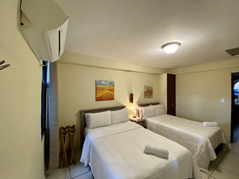 Morrison Hotel San Salvador 25/49