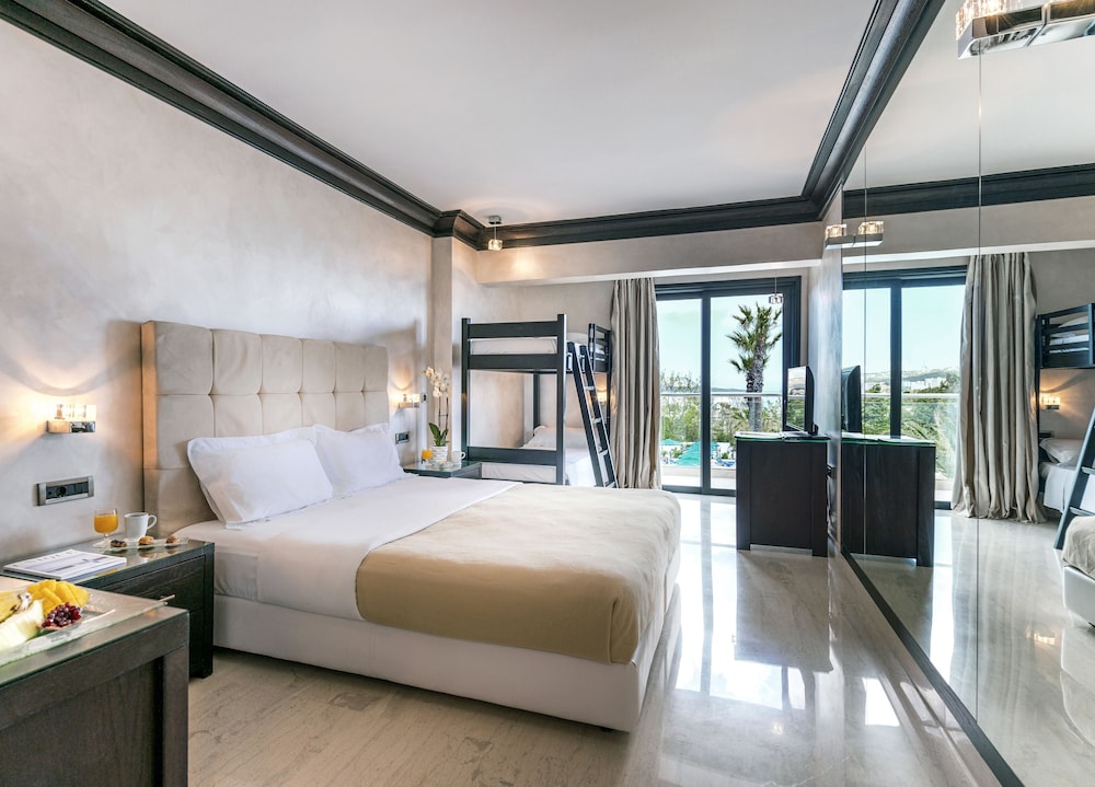 ROOM, QUADRUPLE, SEA VIEW