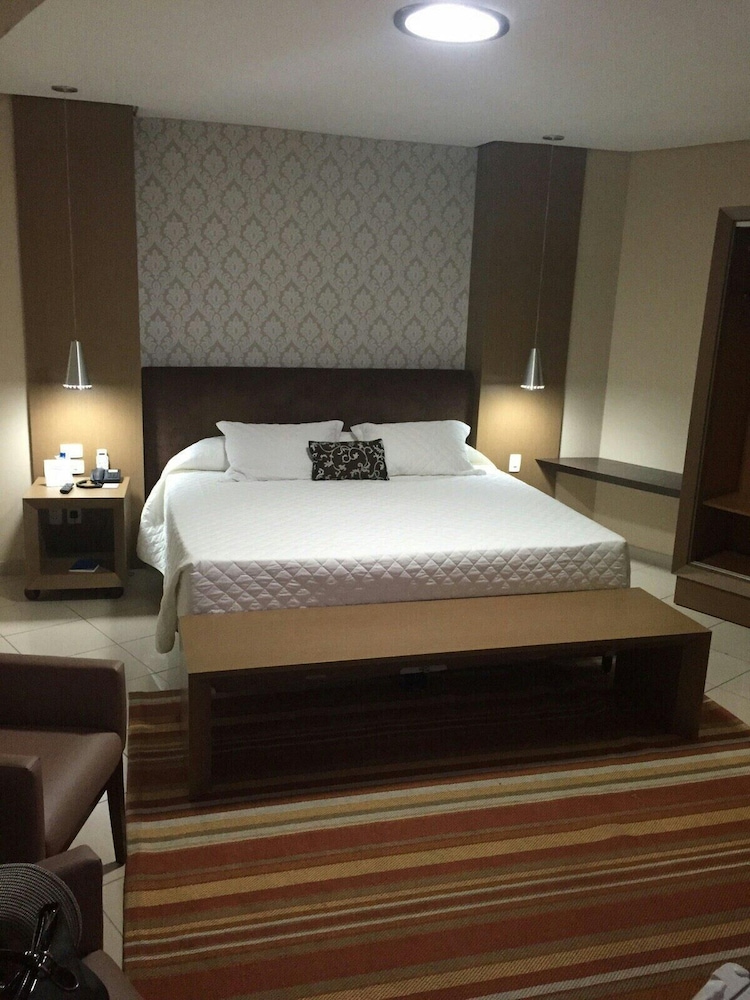 Village Premium Hotel، جواو بيسوا 9/47