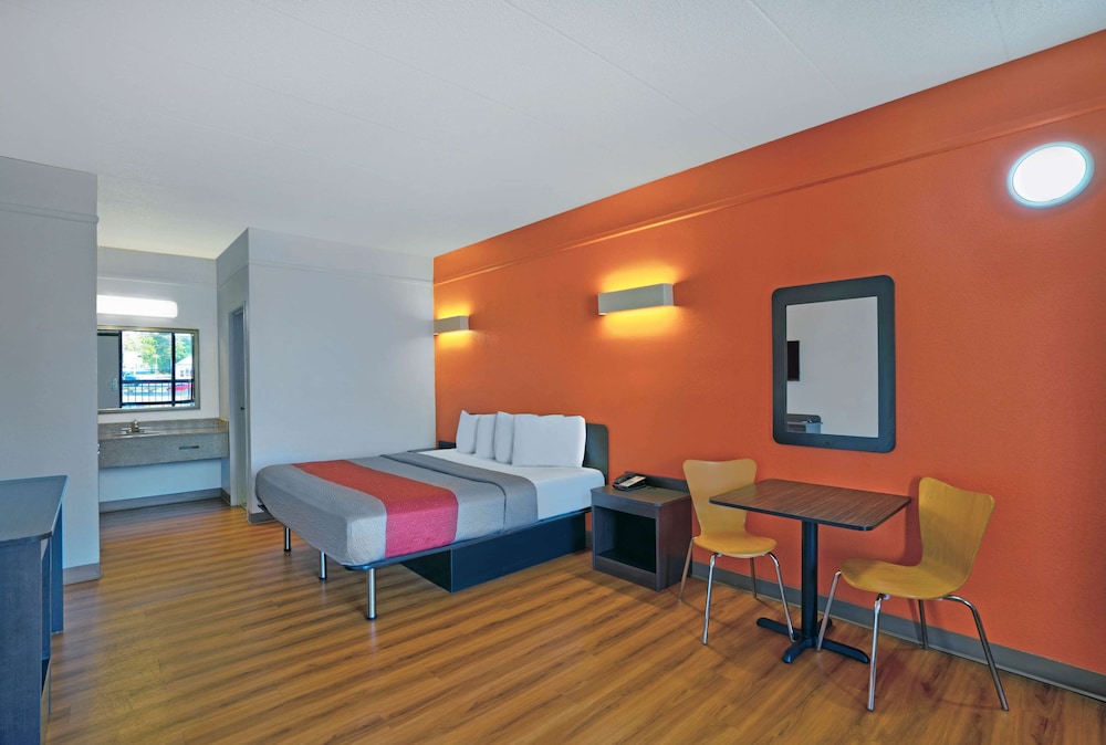 Motel6 Seaford, DE 39/66