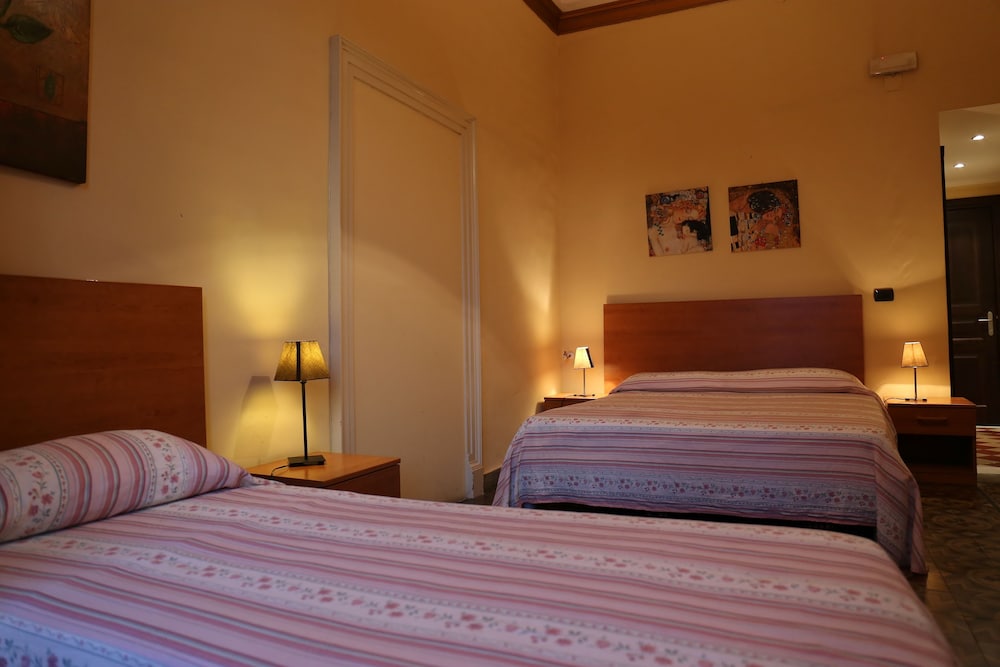 Bed and Breakfast Opera 16/72