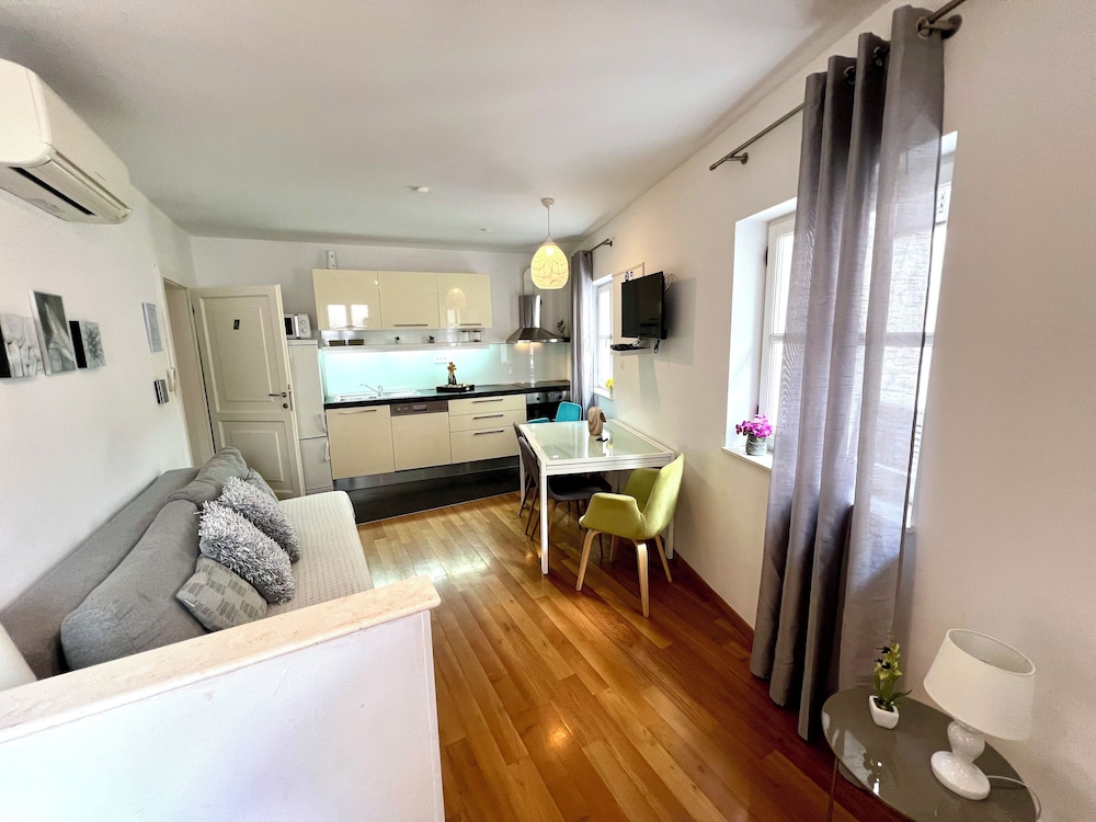Villa Daky 25/50