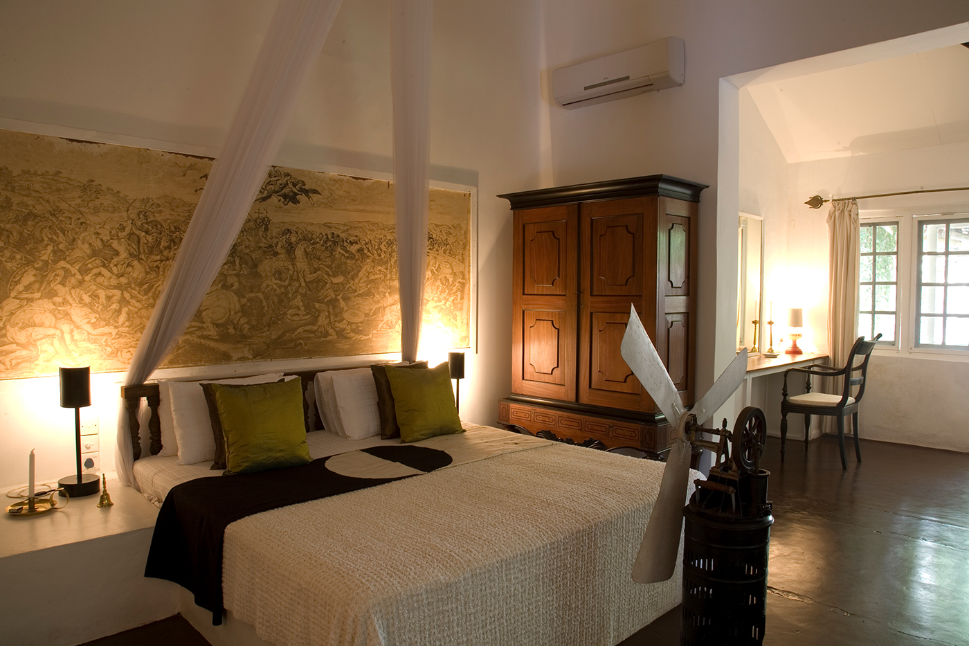 Studio, Main House