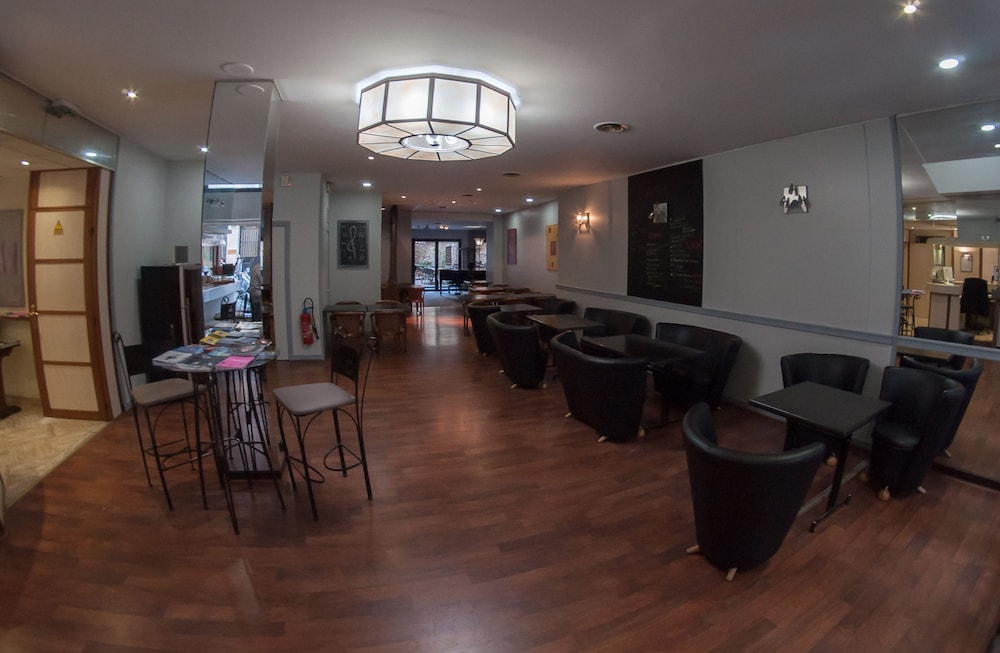 Hotel Gambetta 18/25