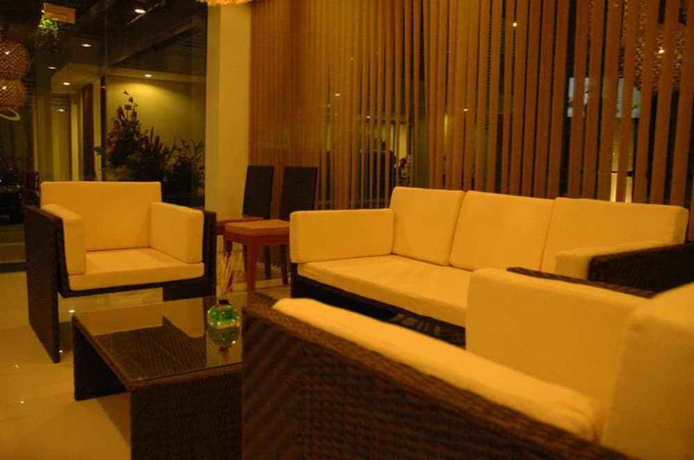 SATHORN GRACE SERVICED RESIDENCE 7/65
