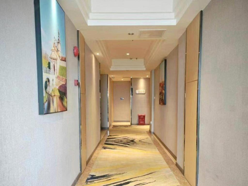 Vienna 3 Best Hotel (Dongguan Liaobu Shida Road) 19/55