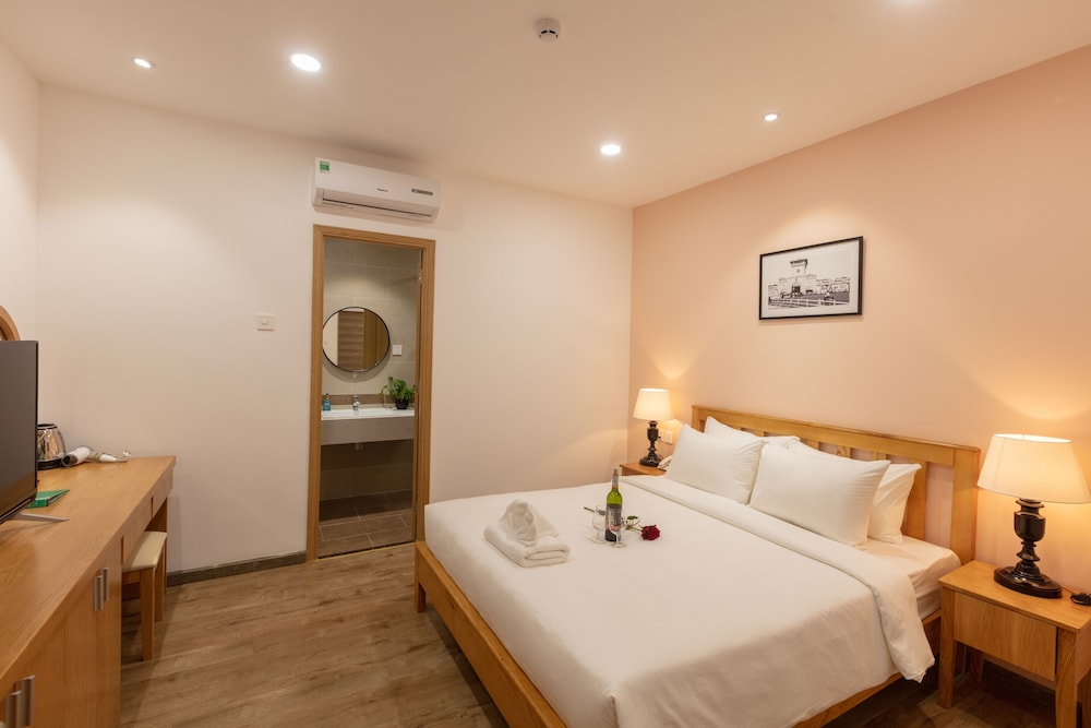 Deluxe, Double Bed