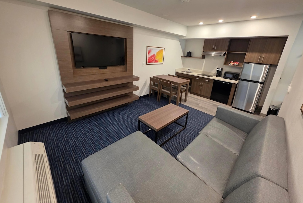 Hawthorn Extended Stay Austin North 36/50