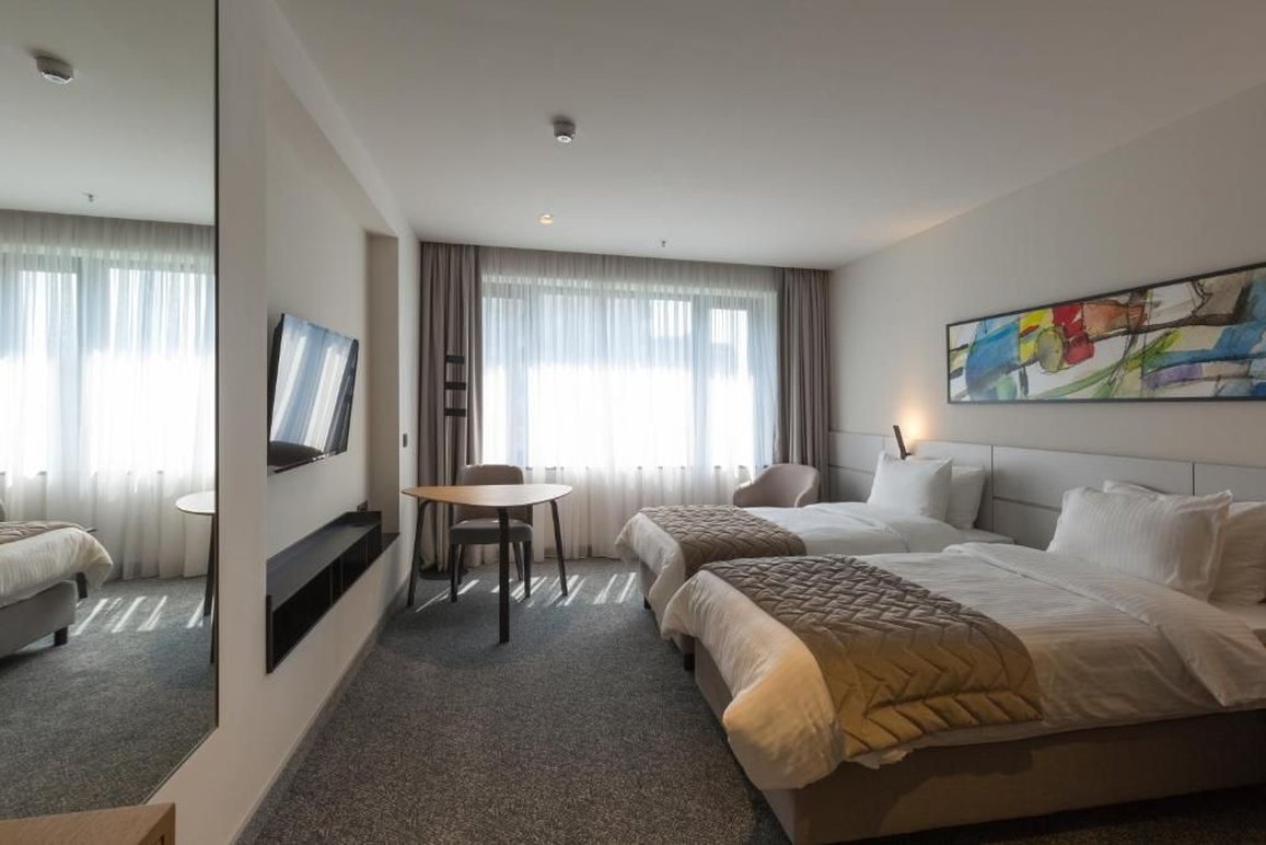 SUPERIOR, TWIN BEDS