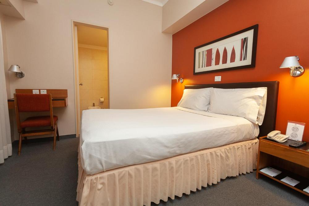 Austral Express Hotel 8/49