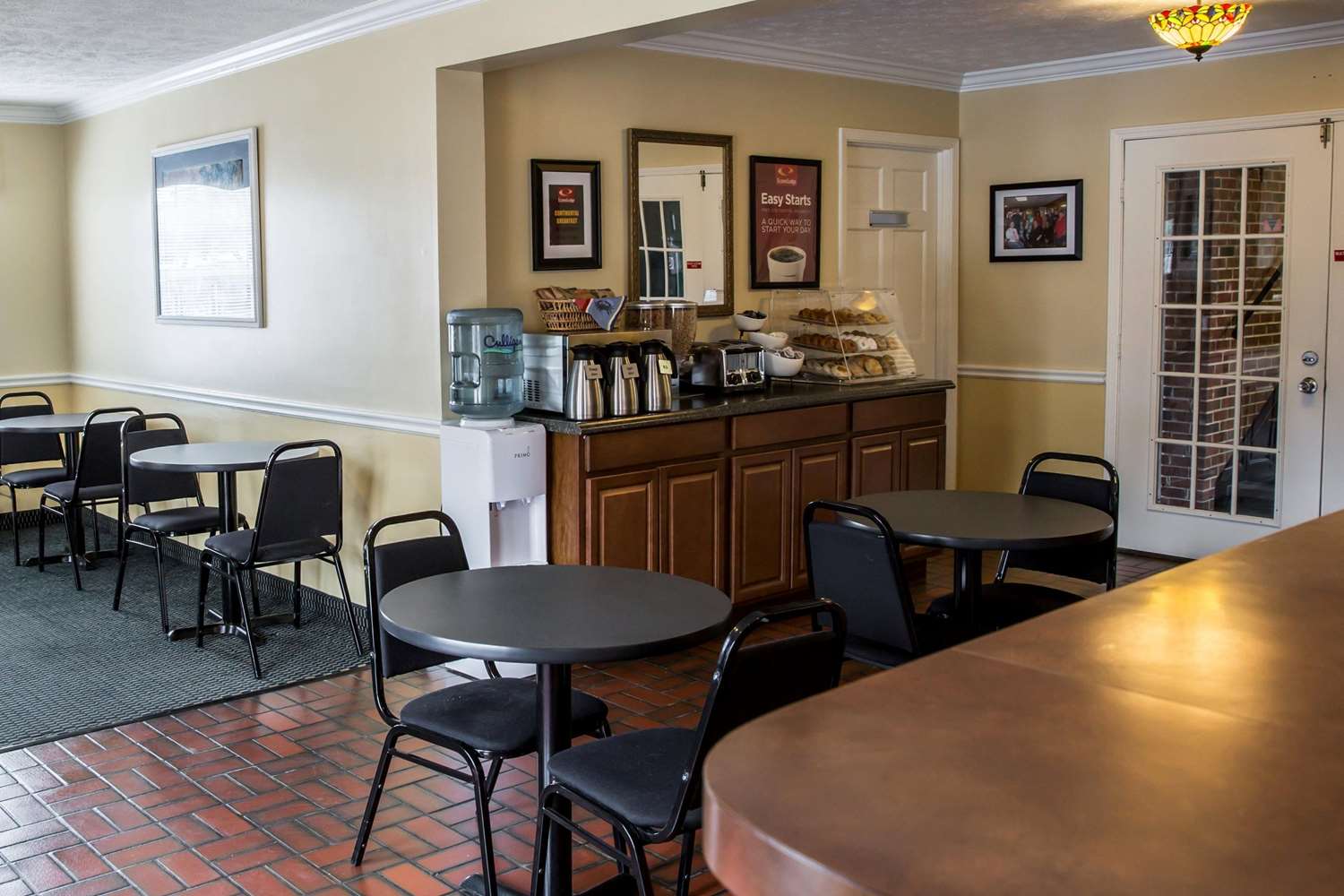 Econo Lodge Crystal Coast 24/32