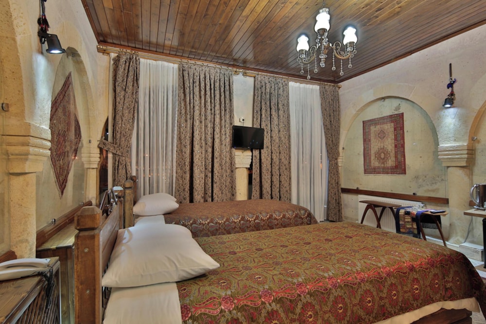 Artium Cave Hotel 10/50