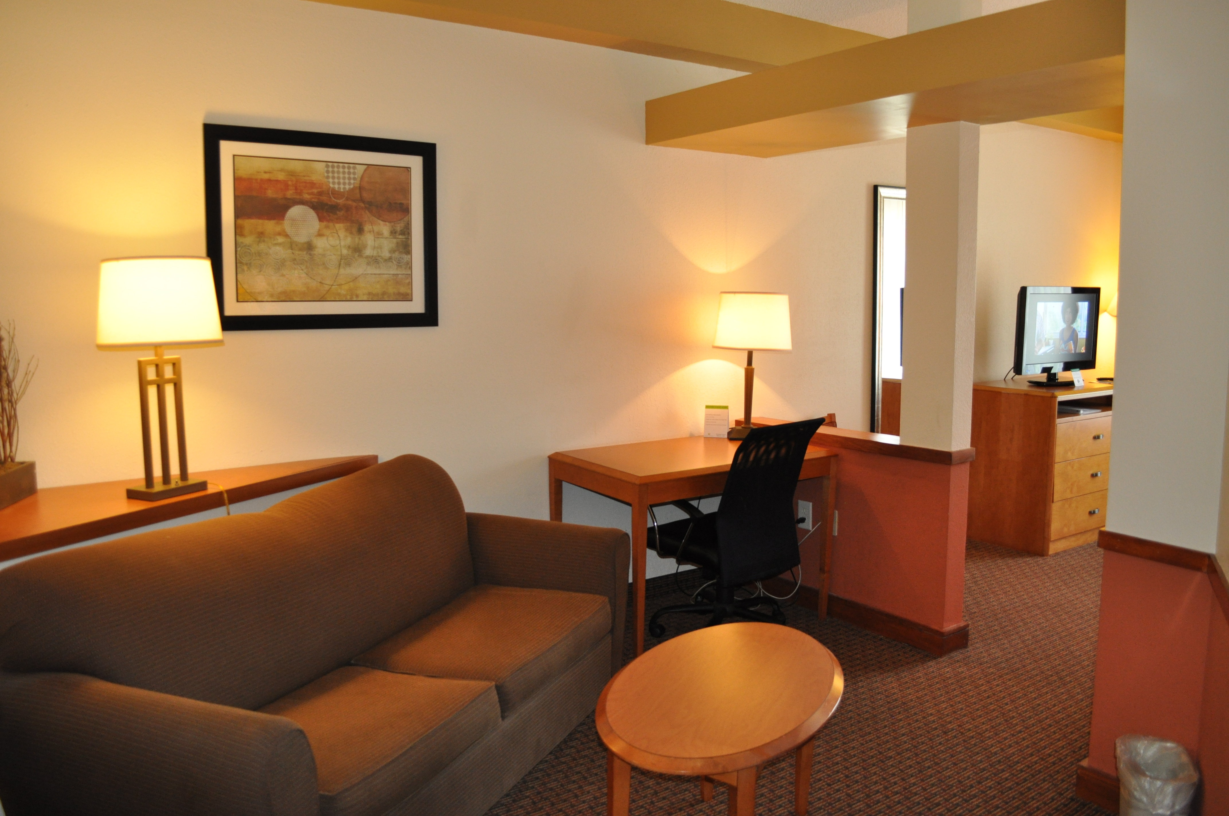 Holiday Inn Express Williamston 10/13