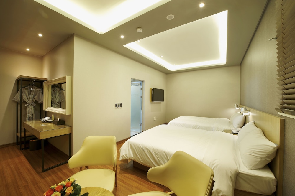 Hotel B 17/35