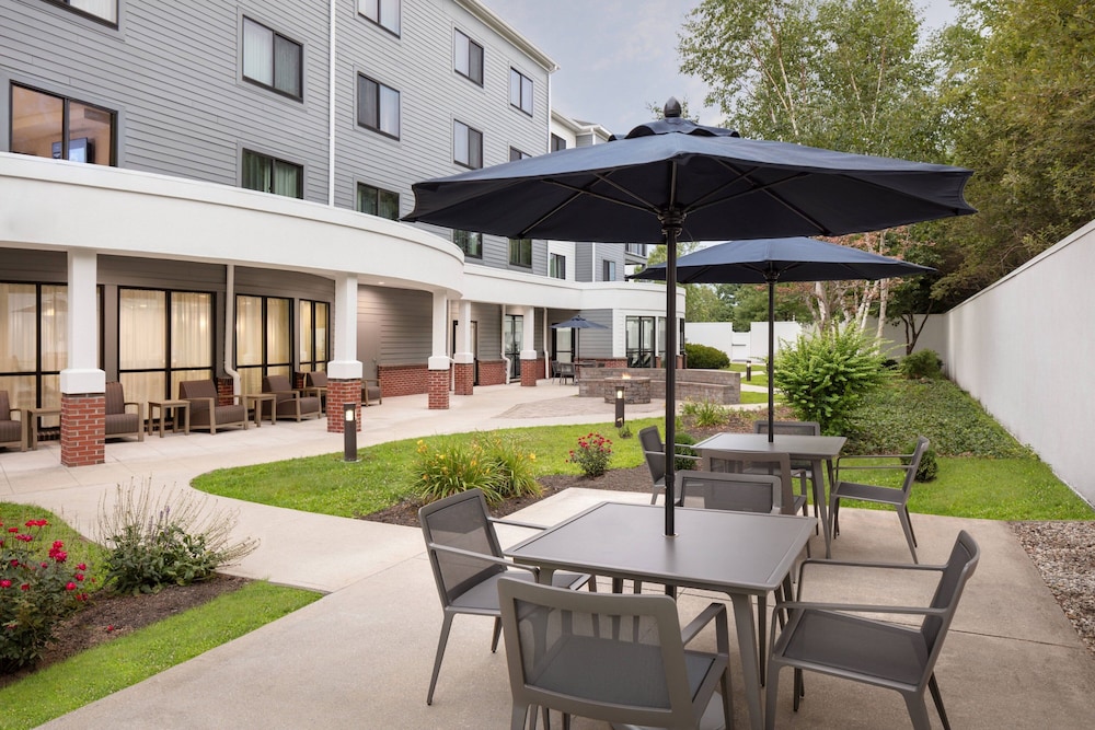 Courtyard by Marriott Portland Airport 46/52