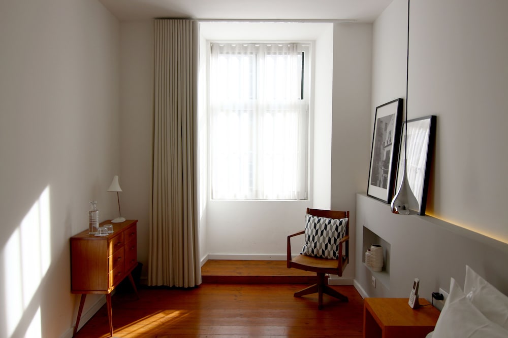 The 8 Downtown Suites 42/67
