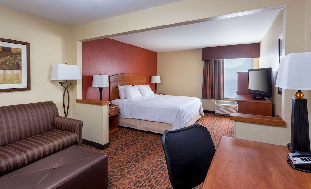Hampton Inn Stafford 11/34
