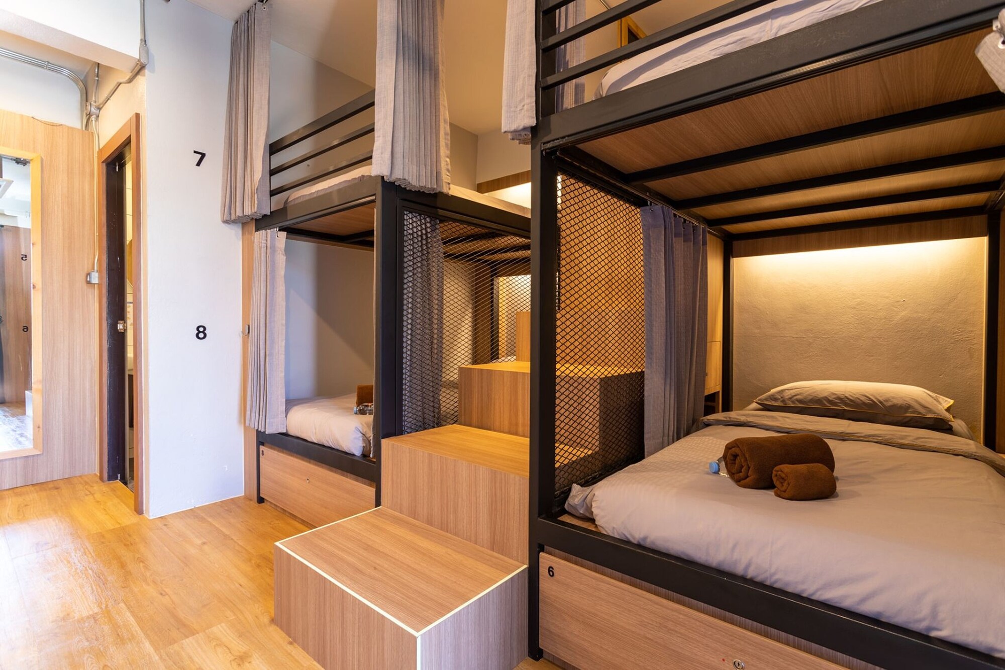 MIXED DORM