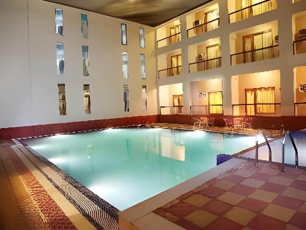 HOTEL KINGS CROWN MANDARMONI 26/37
