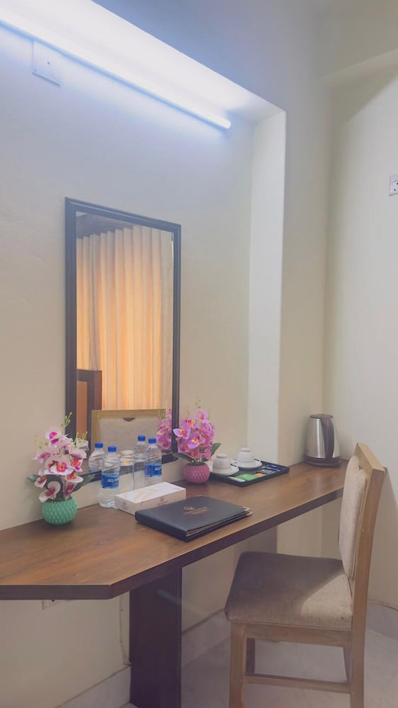 Hotel Grand Circle Inn 46/60
